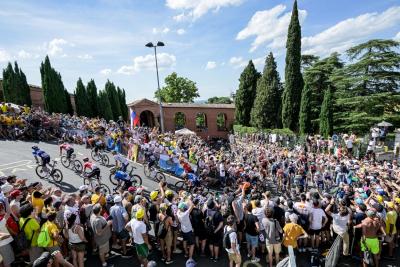 Tour de France - tappa 2: lo spettacolo di San Luca